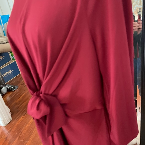 Eloquii 3/4 Sleeve Wrap Peplum Top. Size 14. - Picture 4 of 5